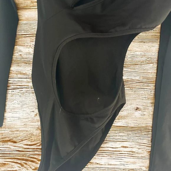 Shein Black Long Sleeve Bodysuit with Side Cutout - Size XS - Picture 6 of 7
